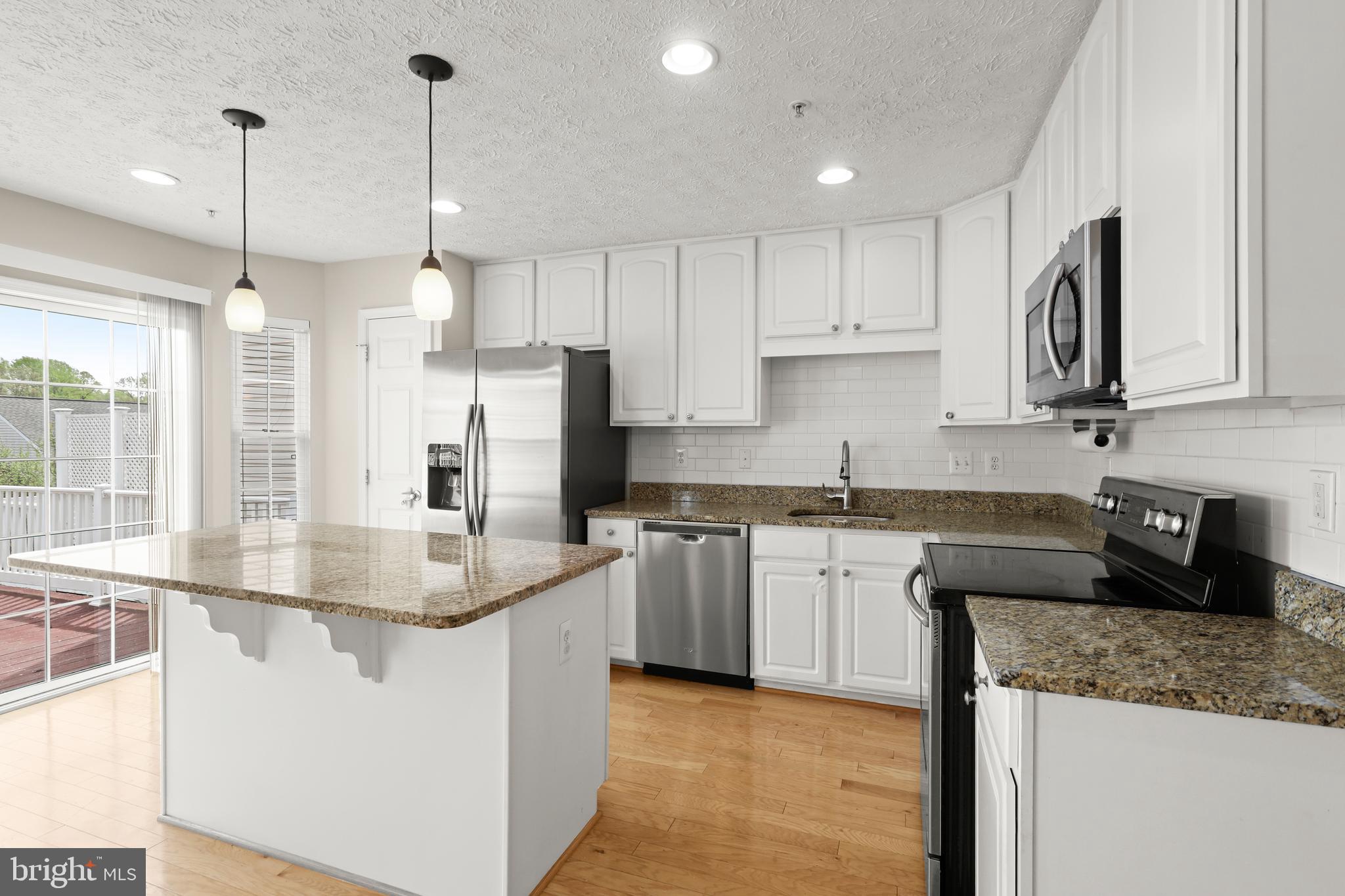 DEER SPRING - Residential