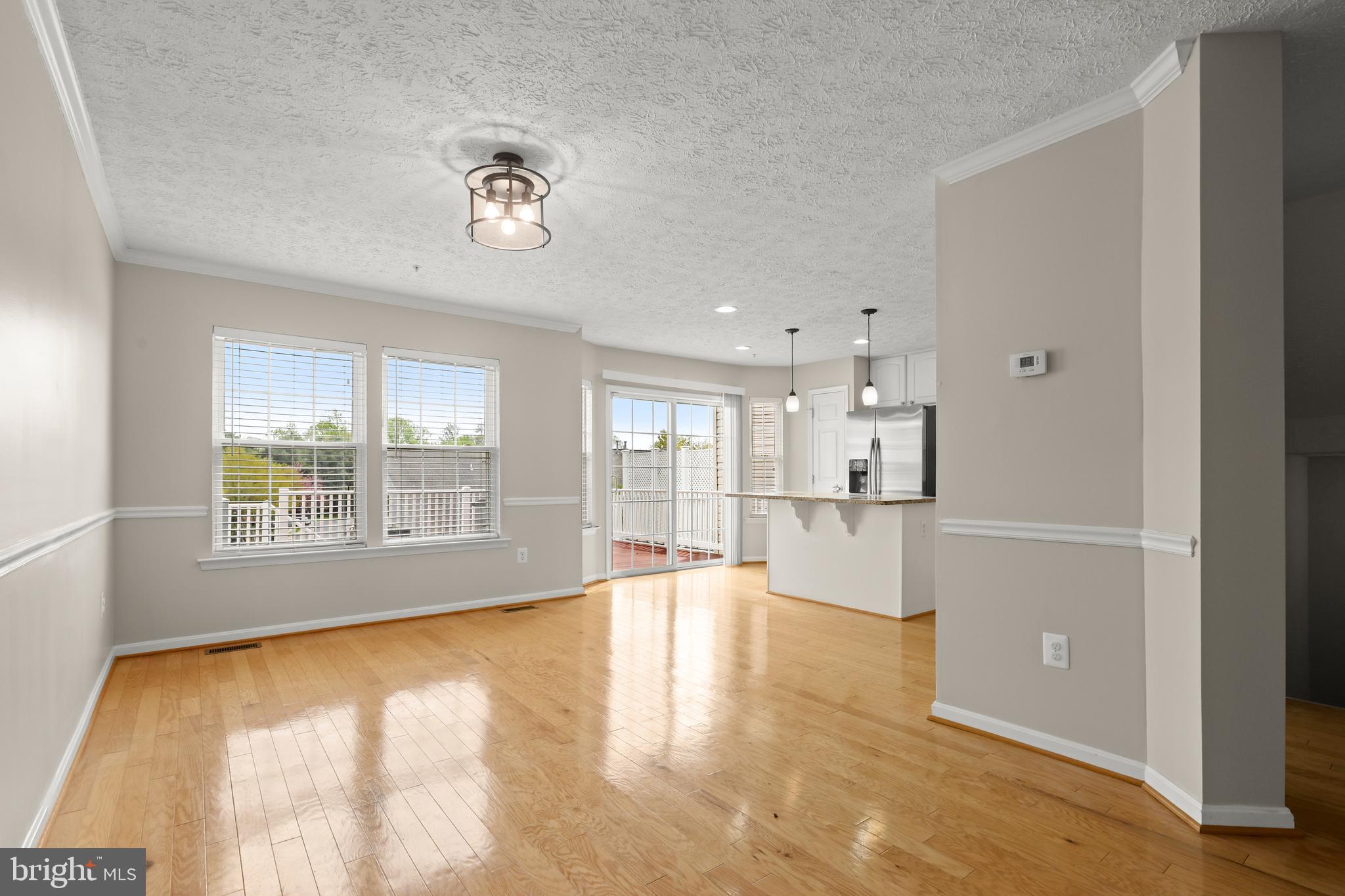 DEER SPRING - Residential