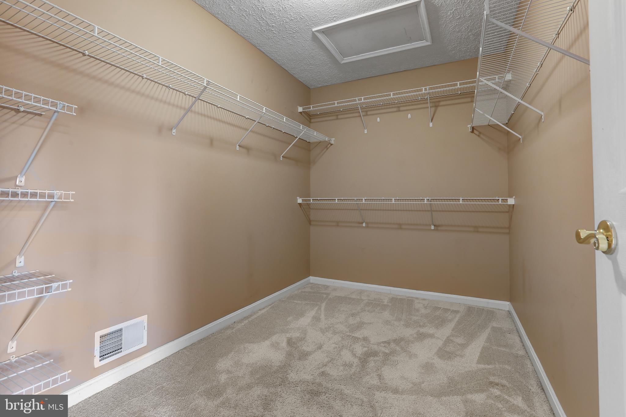 DEER SPRING - Residential