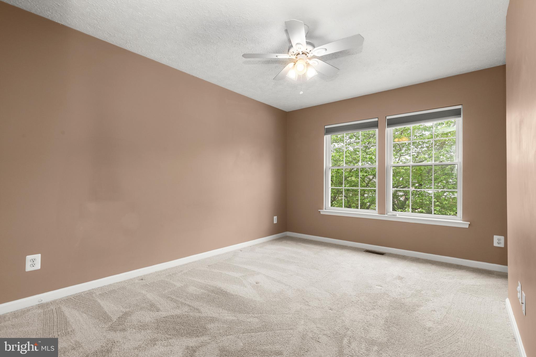 DEER SPRING - Residential