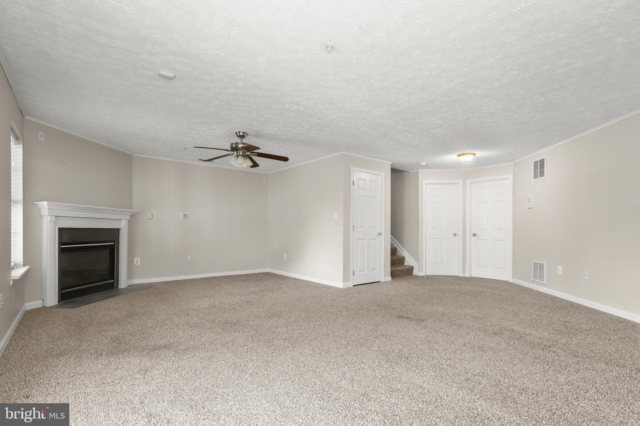 DEER SPRING - Residential