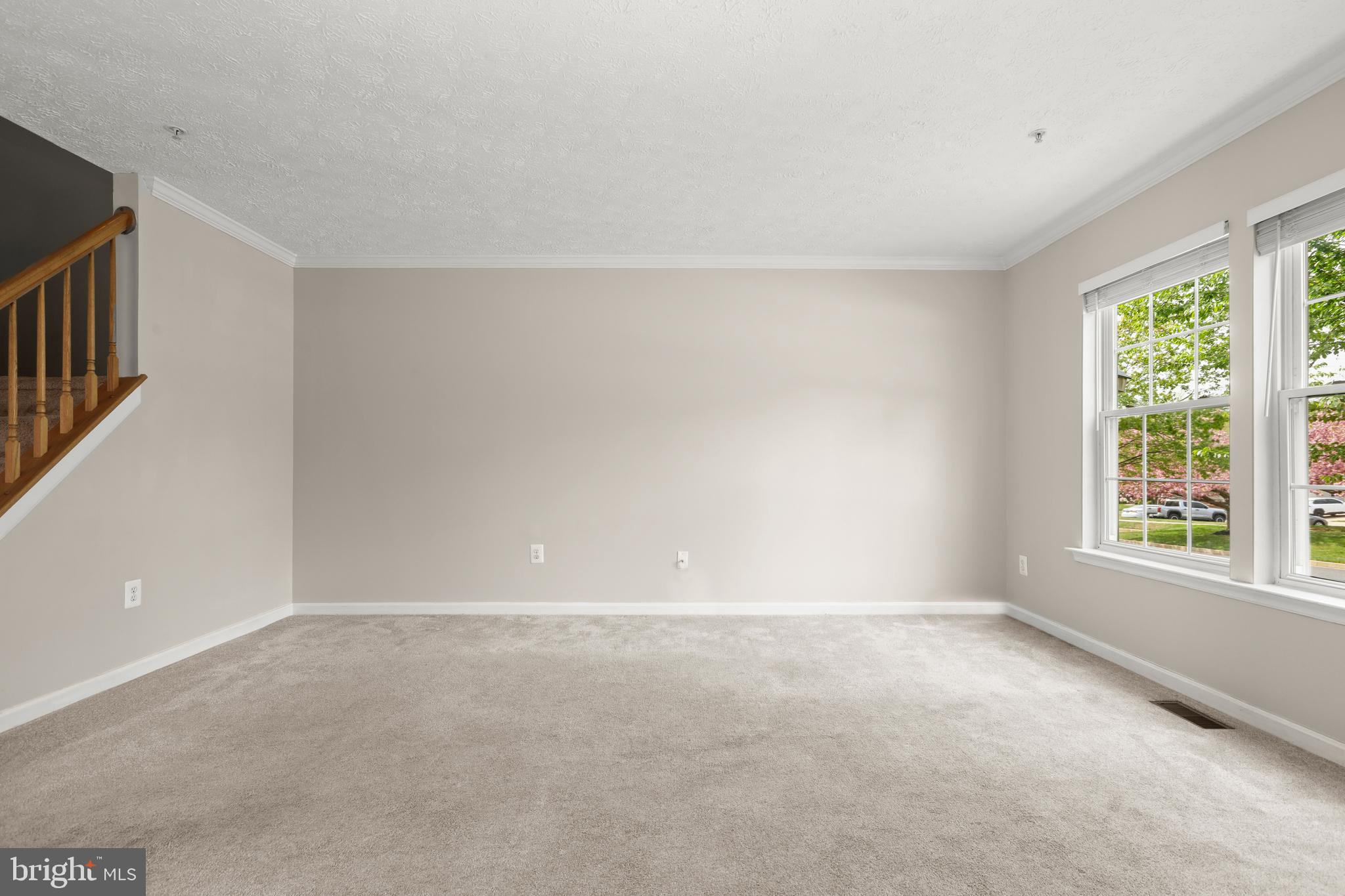 DEER SPRING - Residential