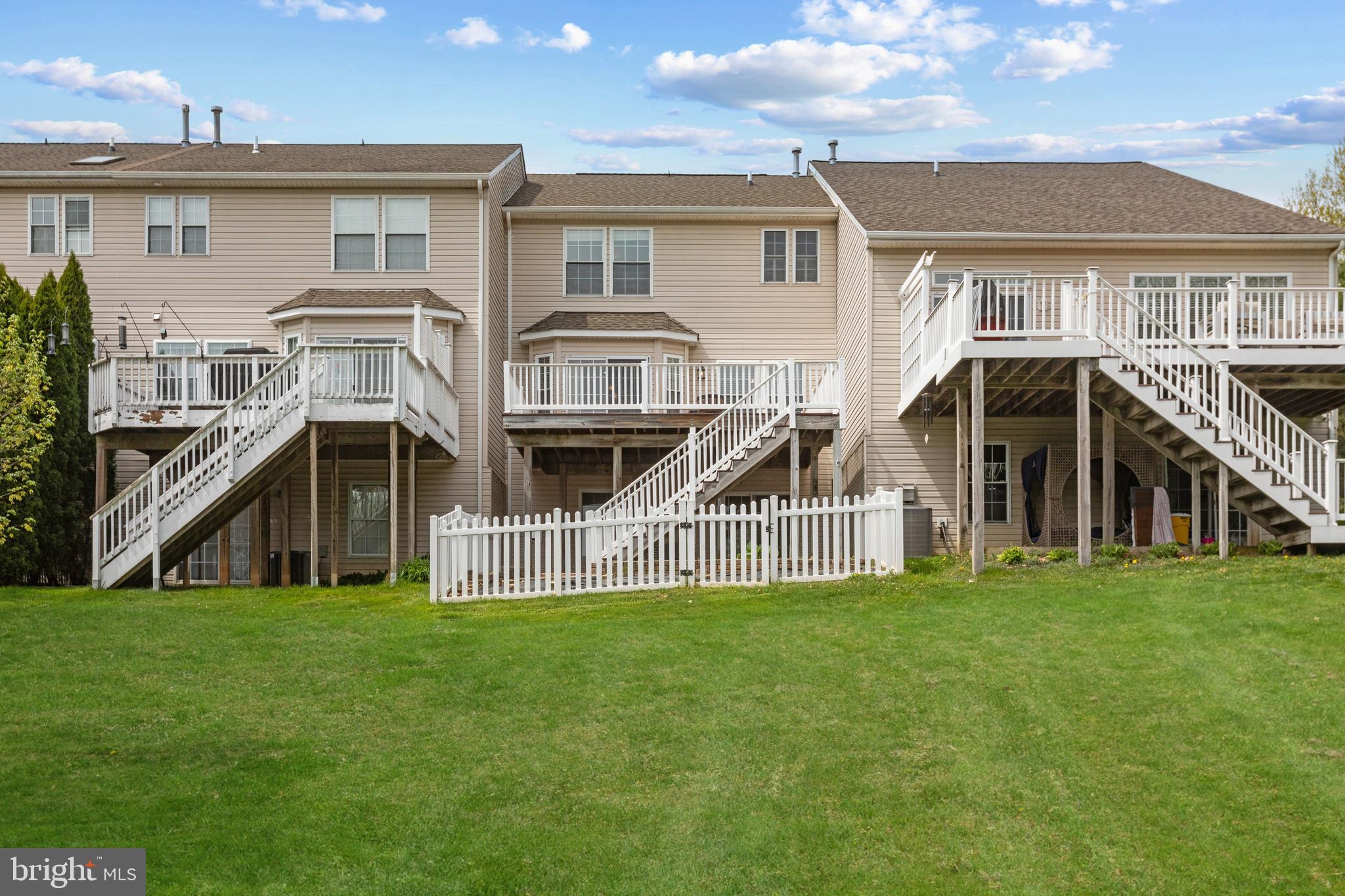 DEER SPRING - Residential