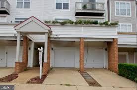 ASHBURN VILLAGE - Residential