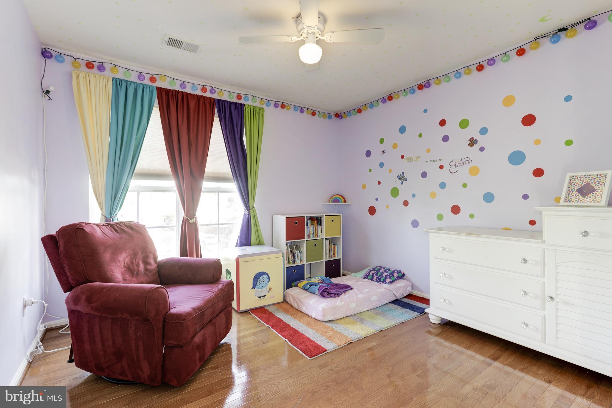 ASHBURN VILLAGE - Residential