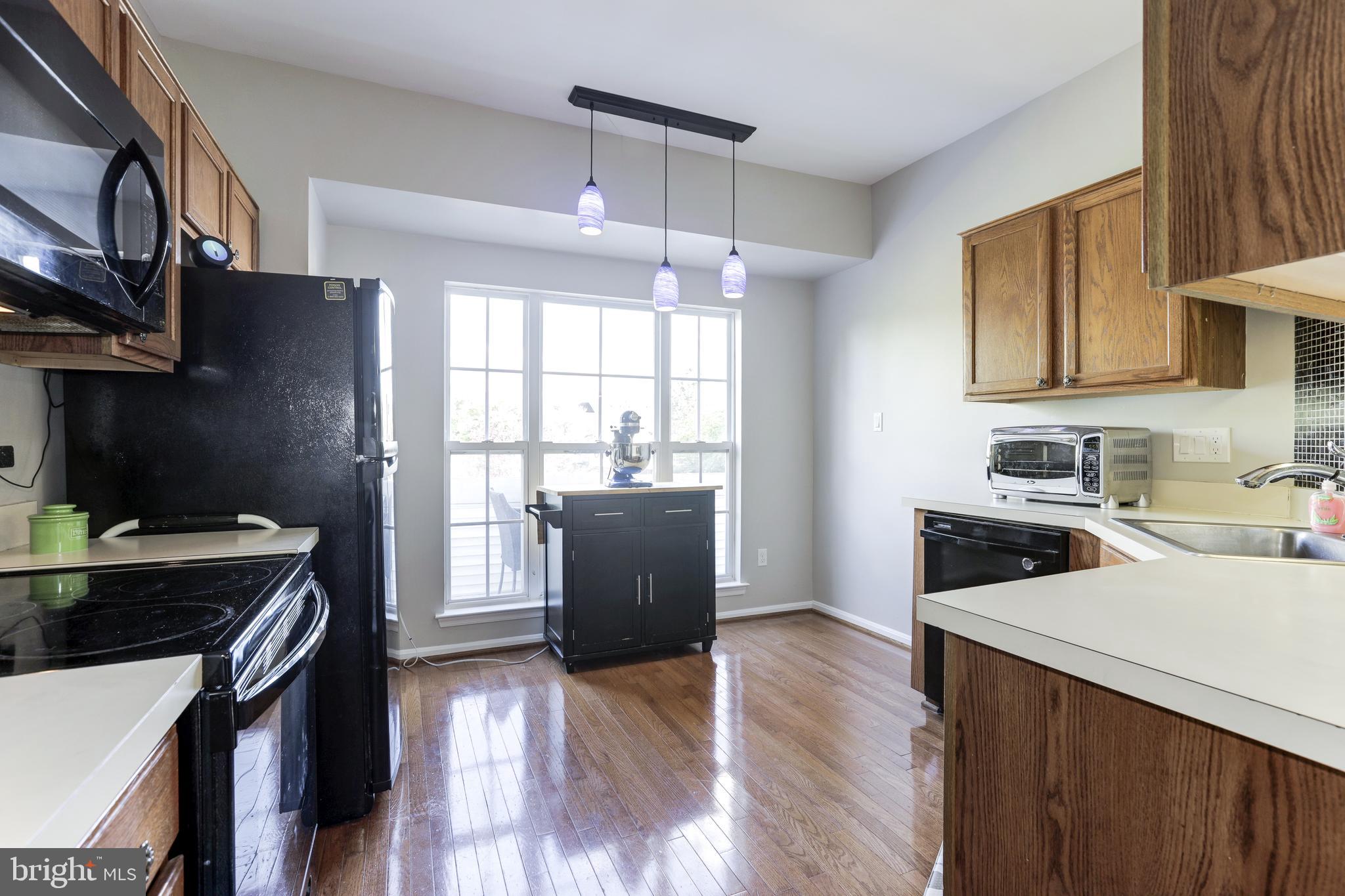 ASHBURN VILLAGE - Residential