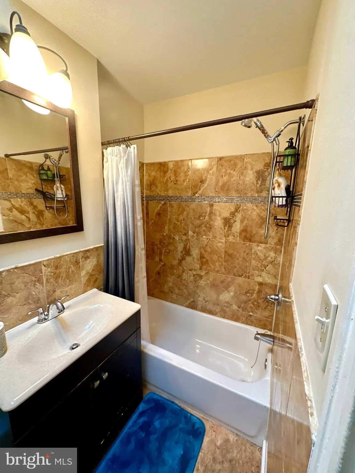 Philadelphia, Pennsylvania 19131, United States, 3 Bedrooms Bedrooms, ,3 BathroomsBathrooms,Residential,Contingent,23203