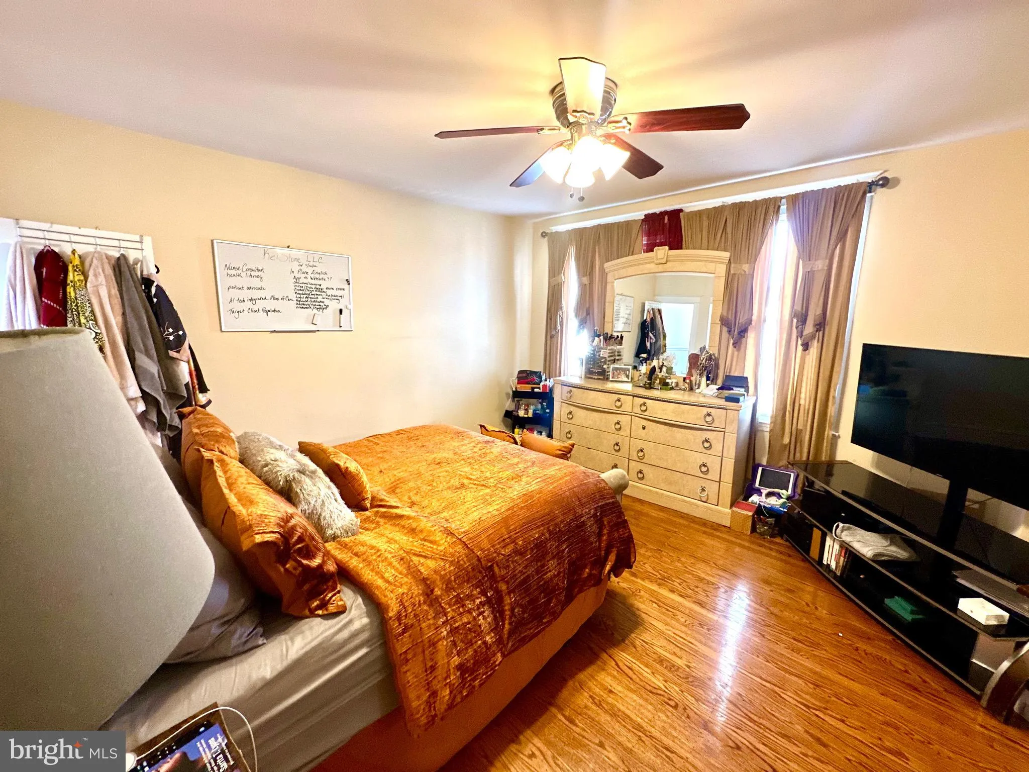 Philadelphia, Pennsylvania 19131, United States, 3 Bedrooms Bedrooms, ,3 BathroomsBathrooms,Residential,Contingent,23203