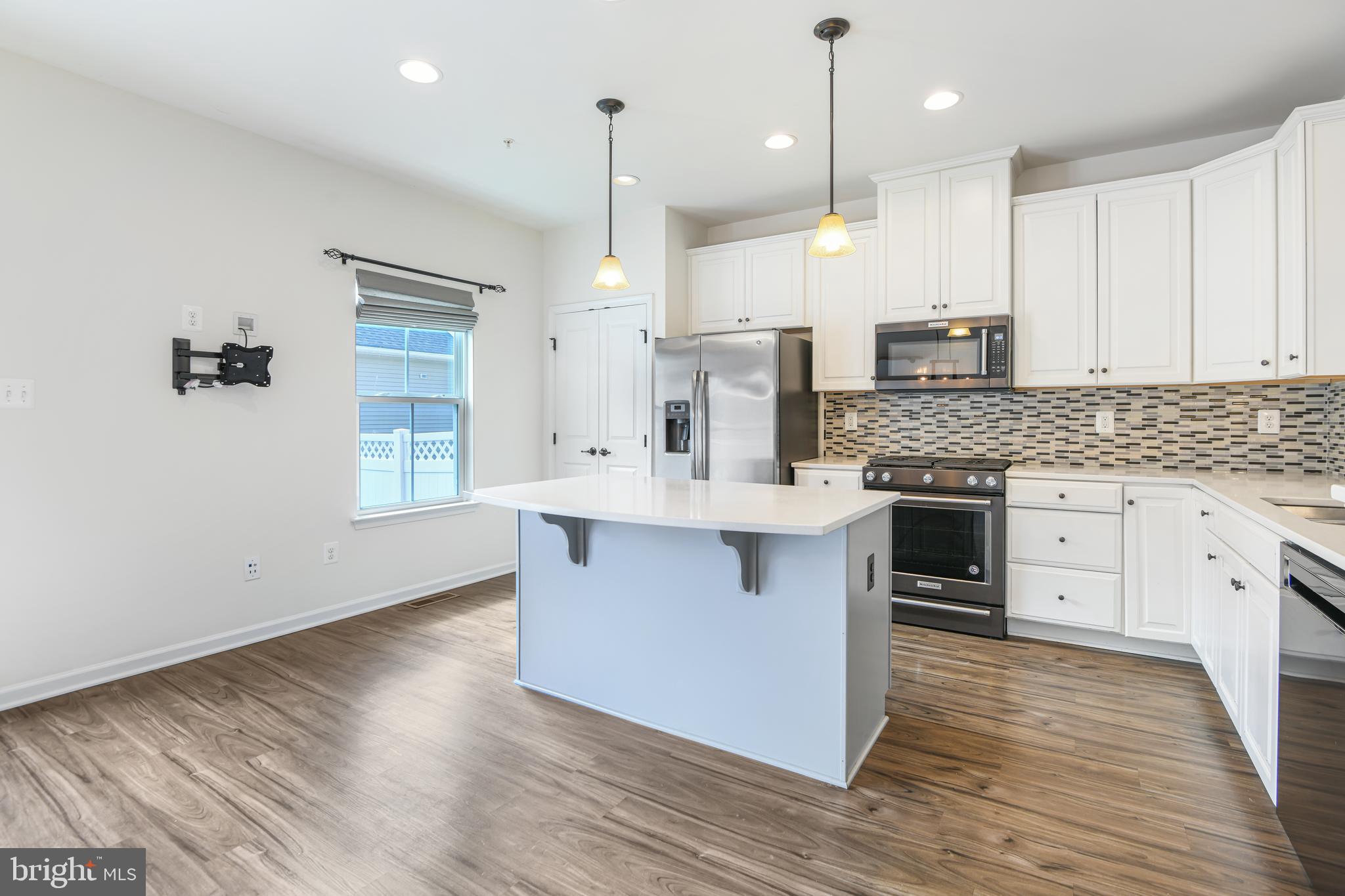 727 POTOMAC VIEW PARKWAY