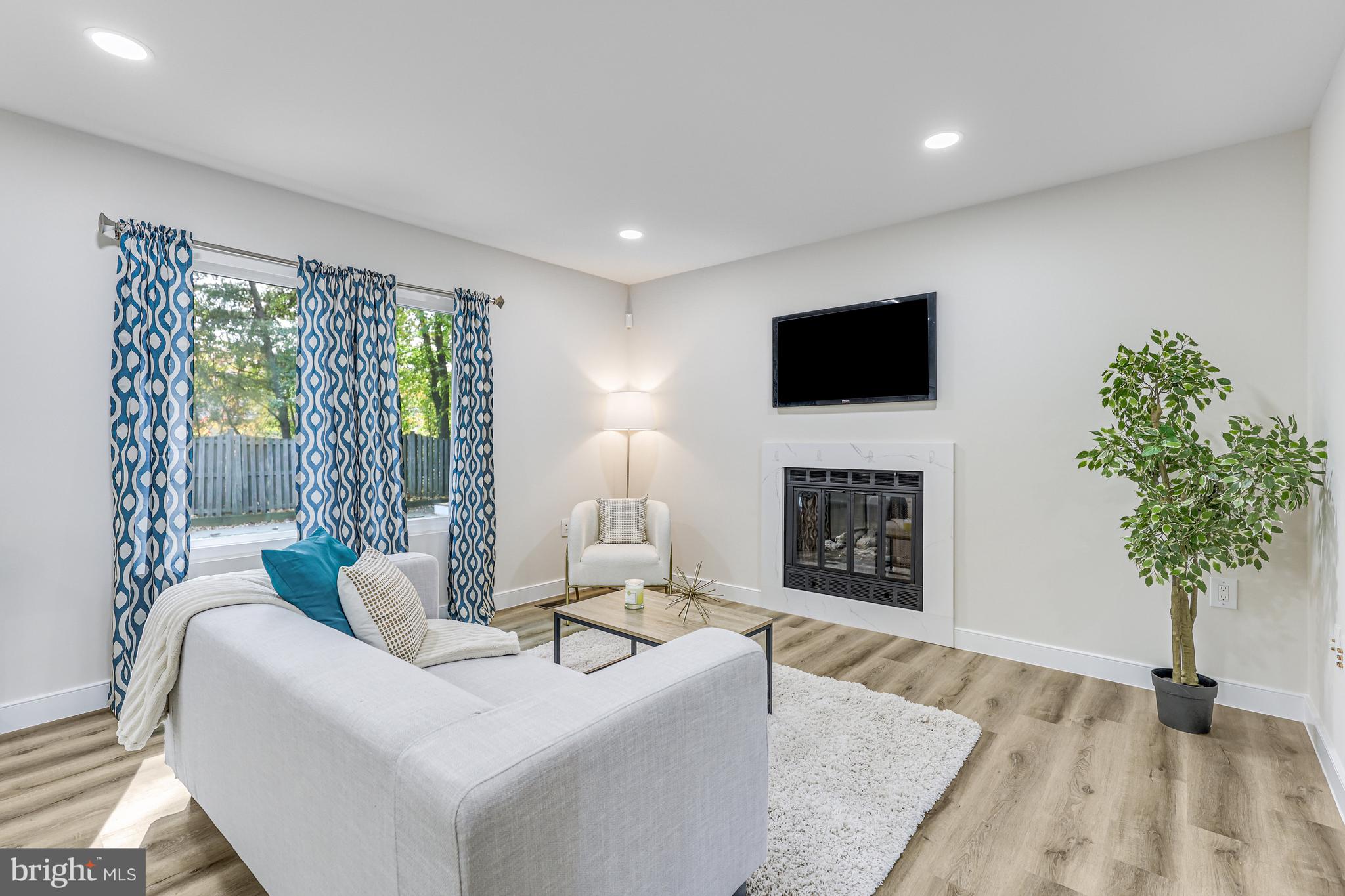 PEPPER TREE - Residential