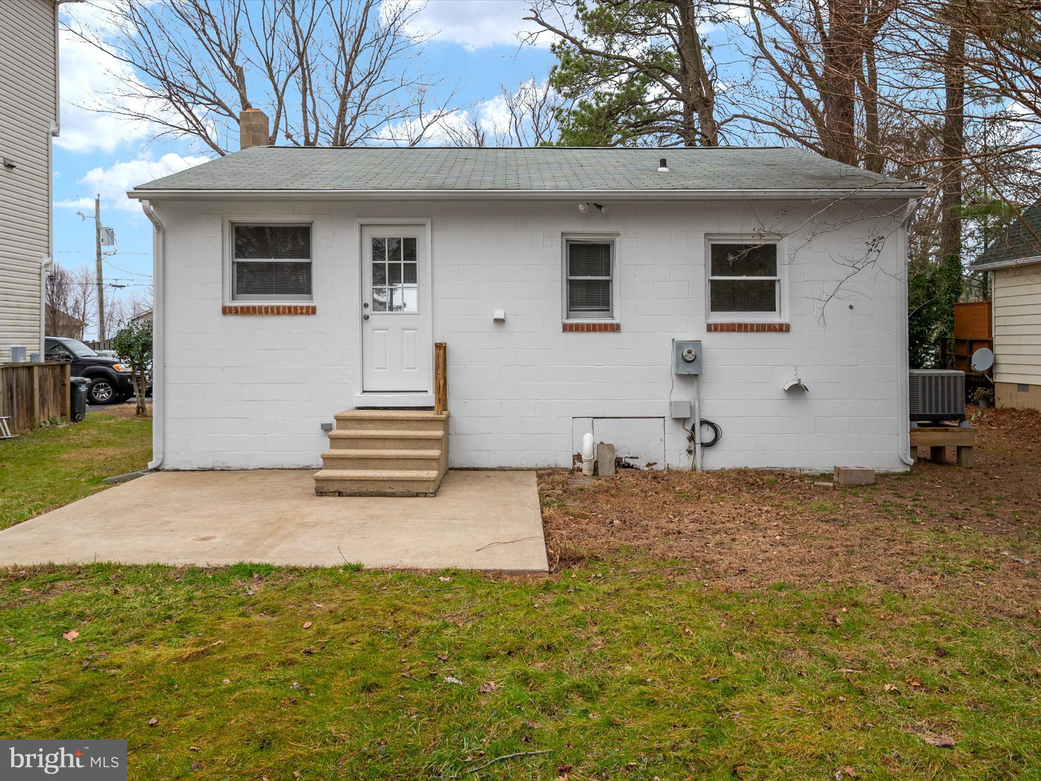 CHESTER RIVER BEACH - Residential