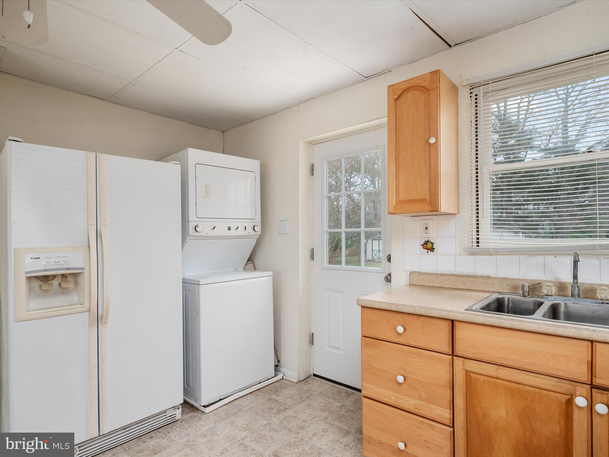 CHESTER RIVER BEACH - Residential