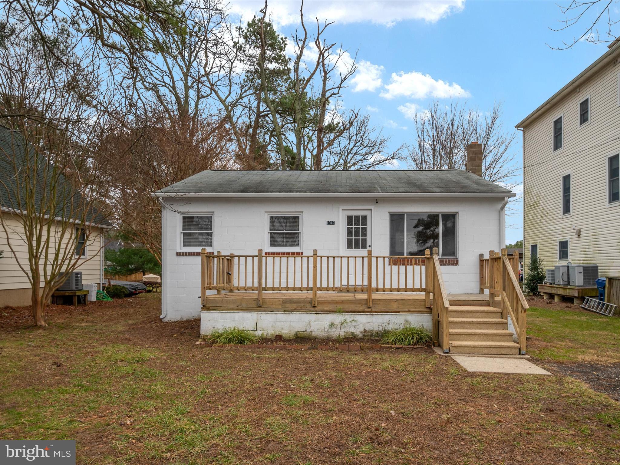 CHESTER RIVER BEACH - Residential