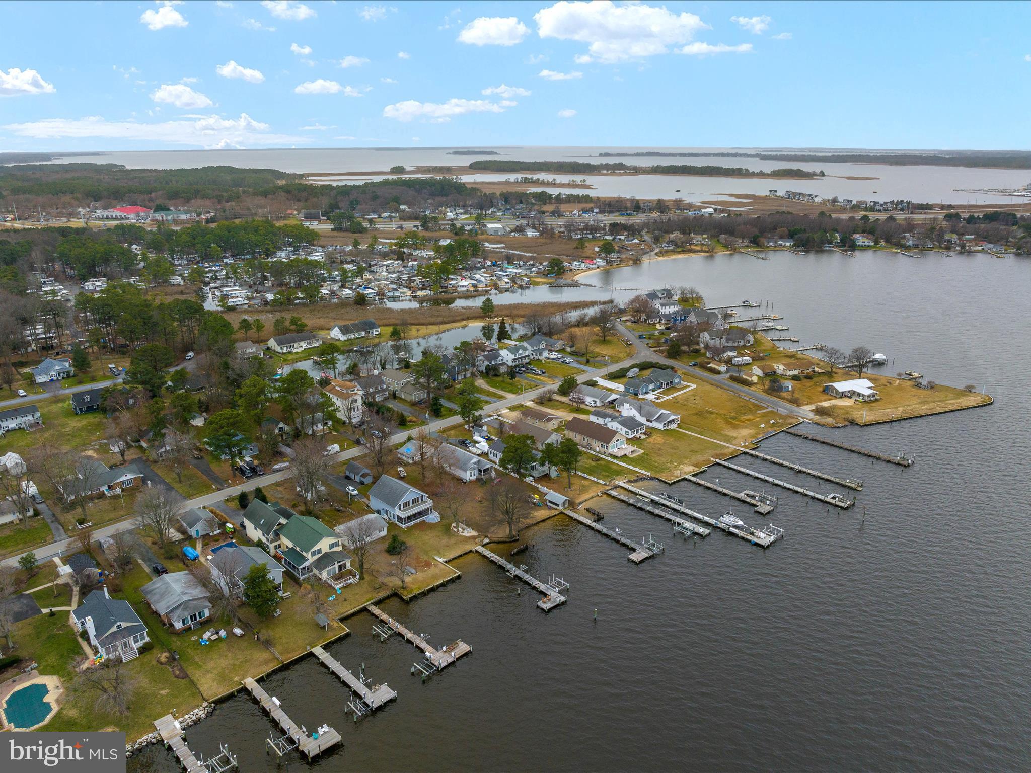 CHESTER RIVER BEACH - Residential