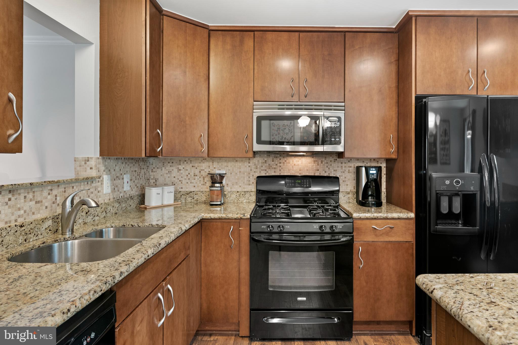 TIDEWATER COLONY - Residential