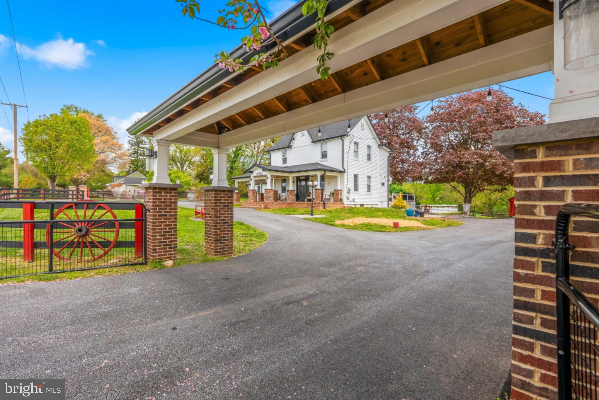 BLENHEIM MANOR - Residential