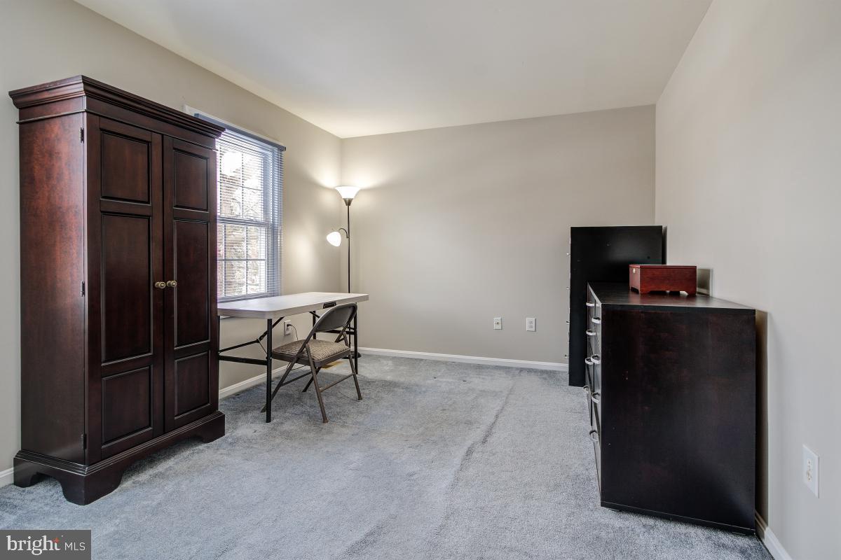 FRANKLIN PARK - Residential Lease