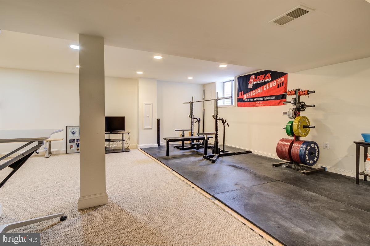 FRANKLIN PARK - Residential Lease