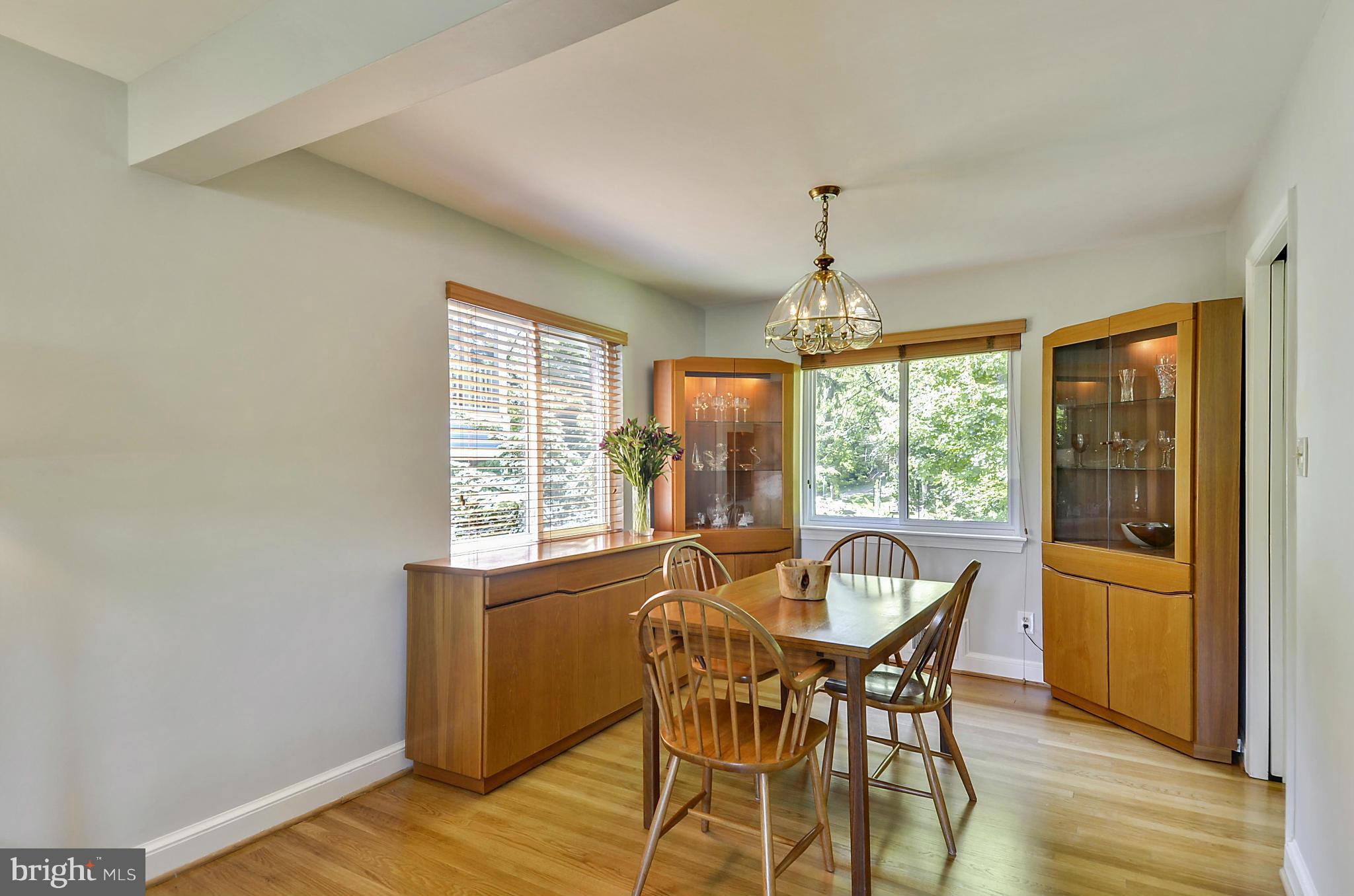 CRESCENT HILLS - Residential