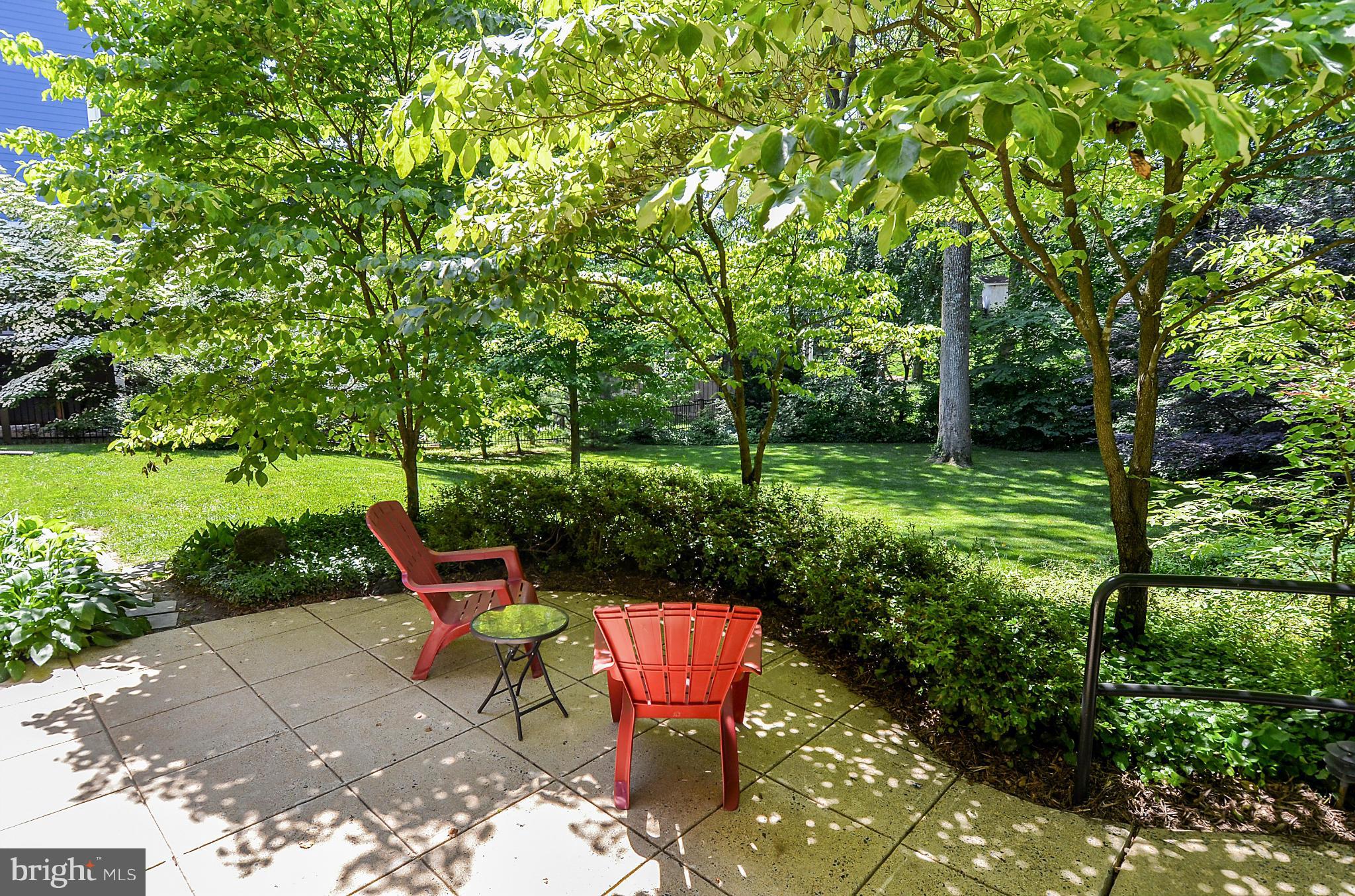 CRESCENT HILLS - Residential