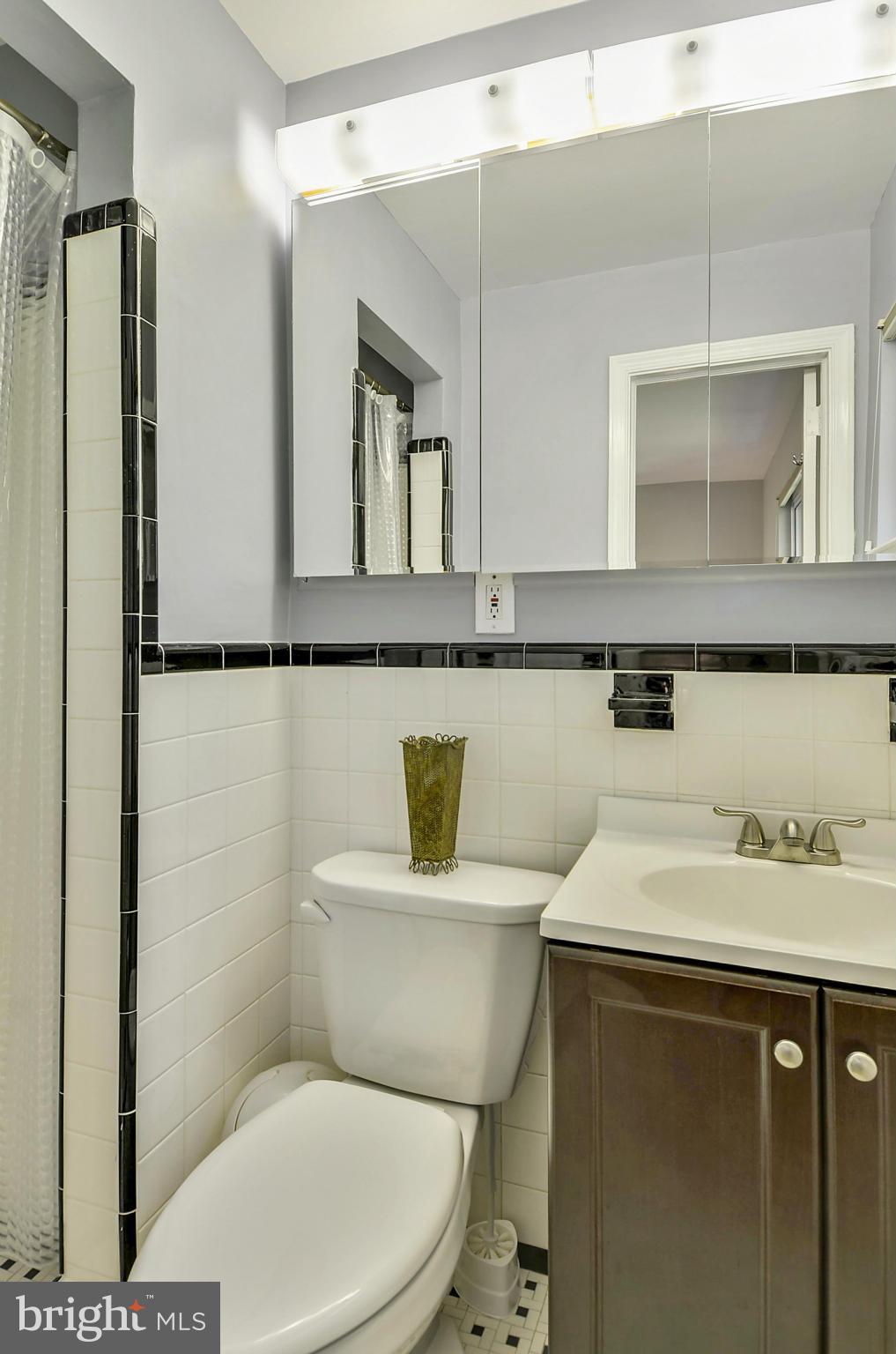 CRESCENT HILLS - Residential