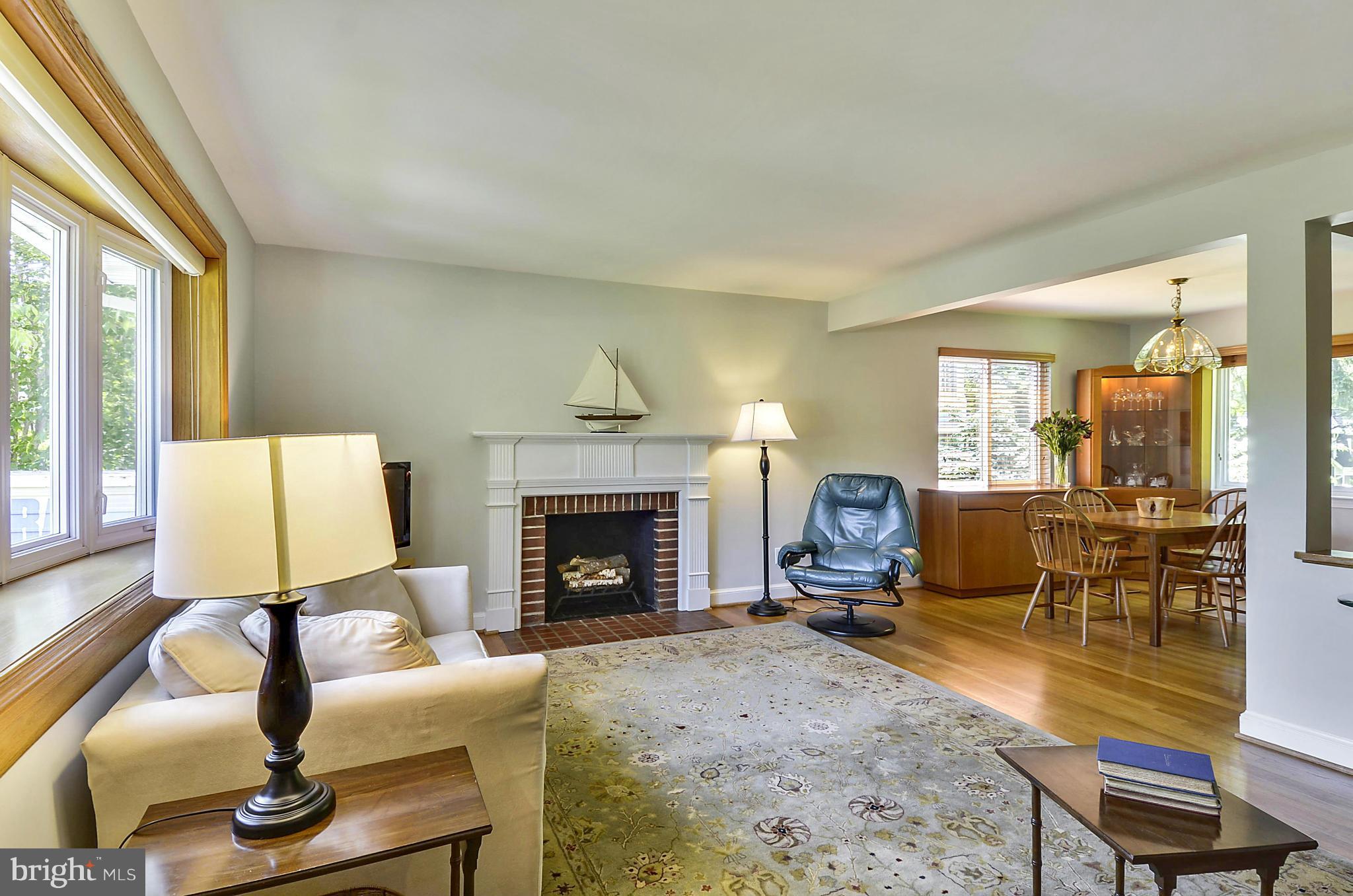 CRESCENT HILLS - Residential