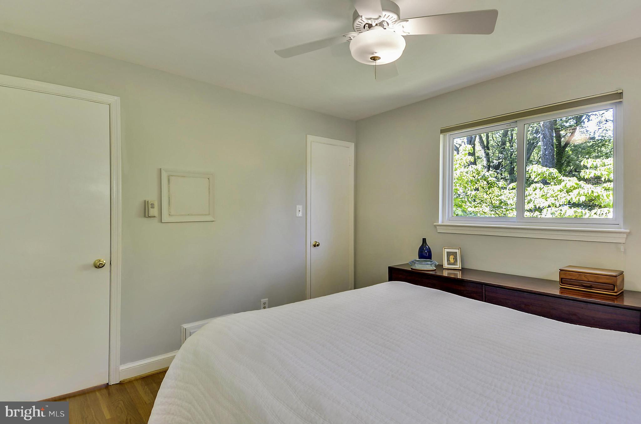 CRESCENT HILLS - Residential