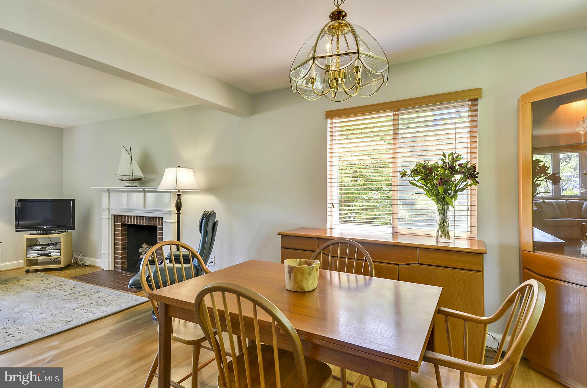 CRESCENT HILLS - Residential