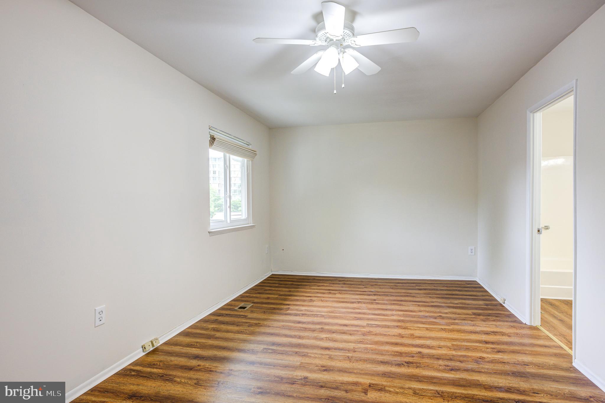 LEISURE WORLD - Residential