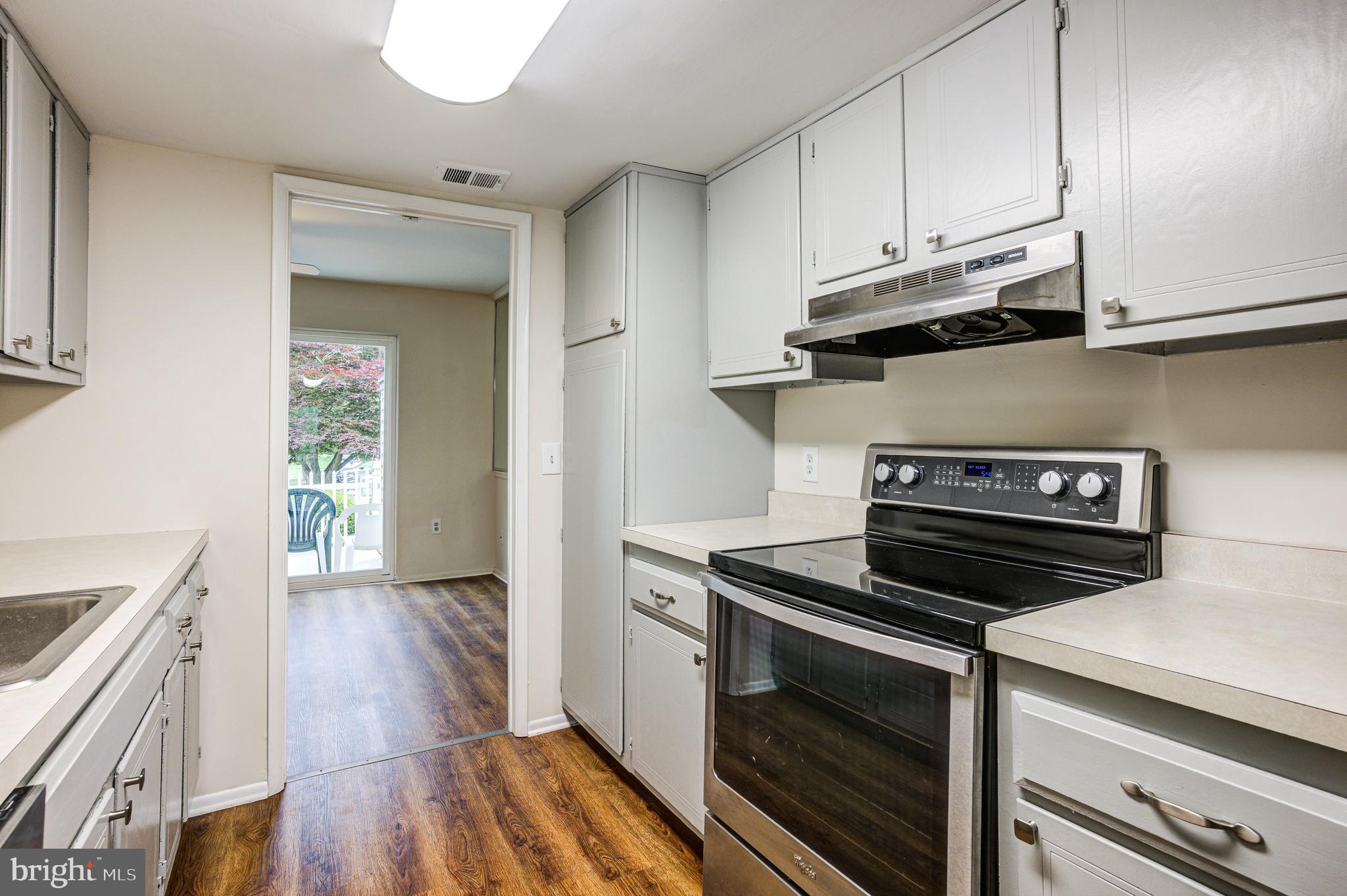 LEISURE WORLD - Residential