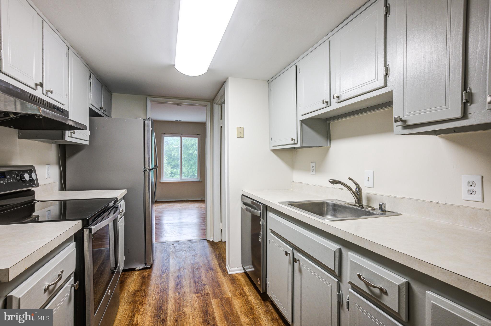 LEISURE WORLD - Residential