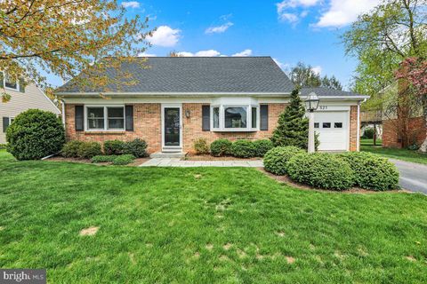 521 HUMMINGBIRD DRIVE LITITZ PA 17543
