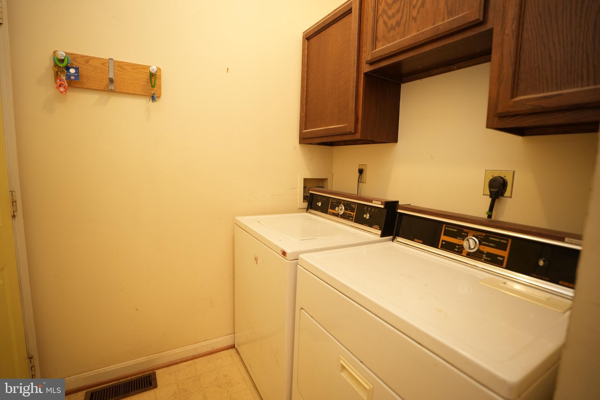 FORD MANOR - Residential