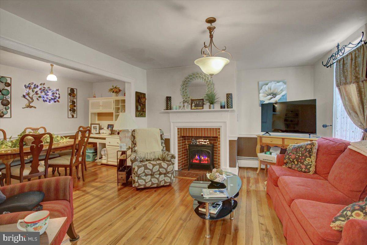 SHARPSBURG - Residential