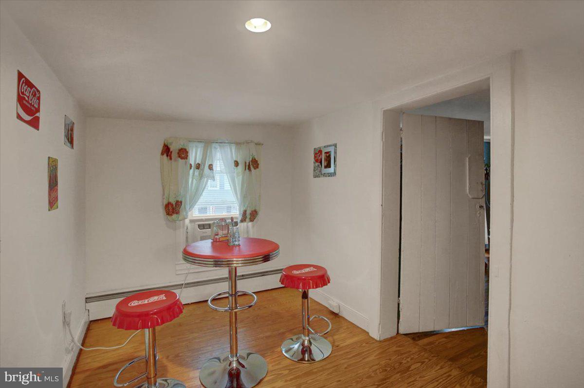 SHARPSBURG - Residential