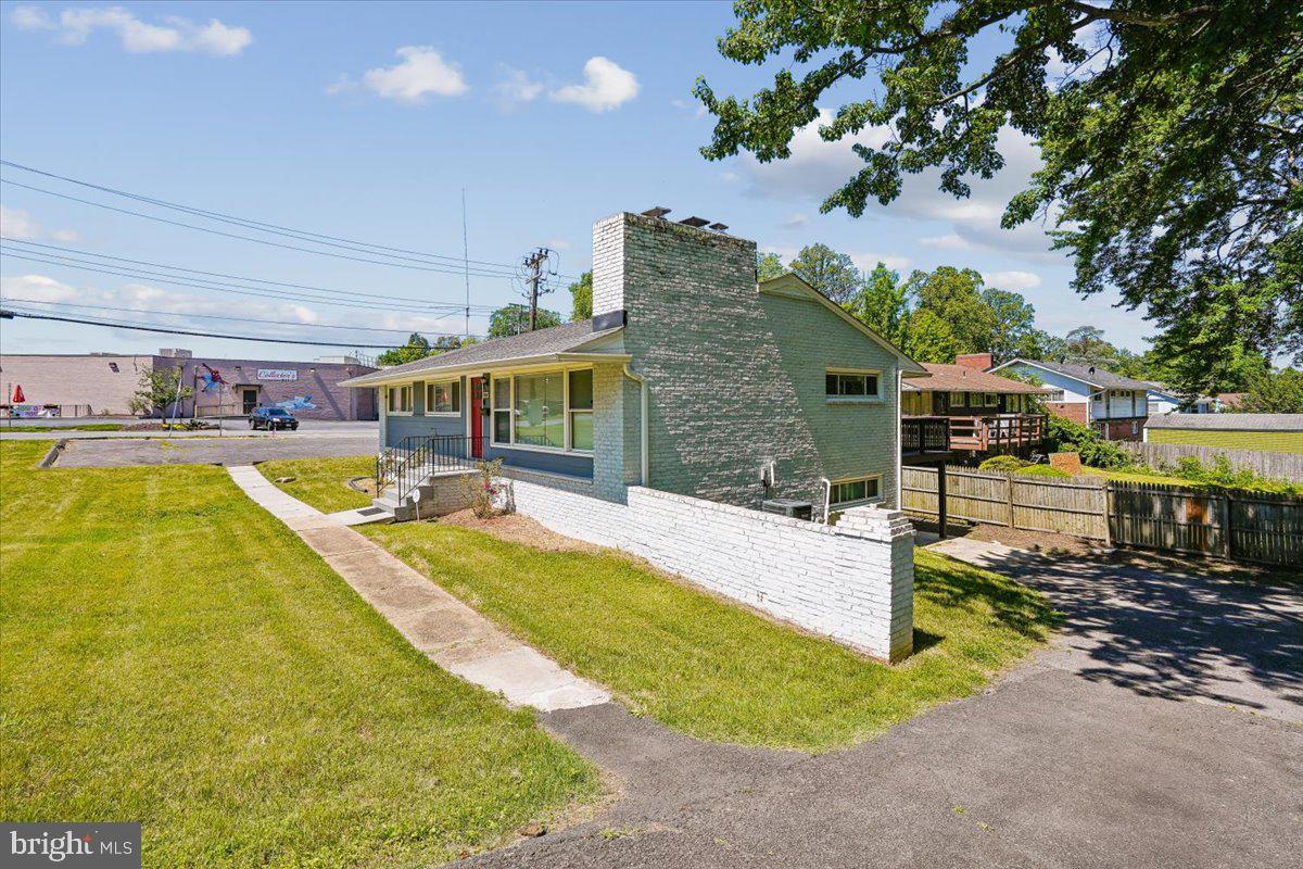 4040 JUSTINE DRIVE