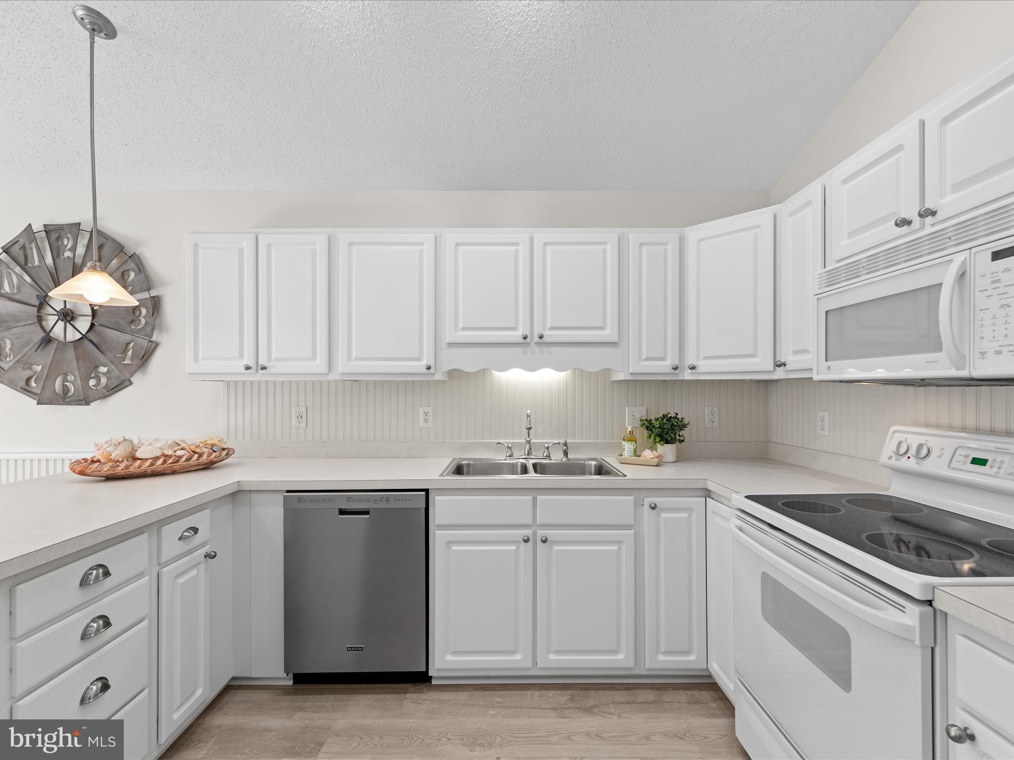 BETHANY MEADOWS - Residential