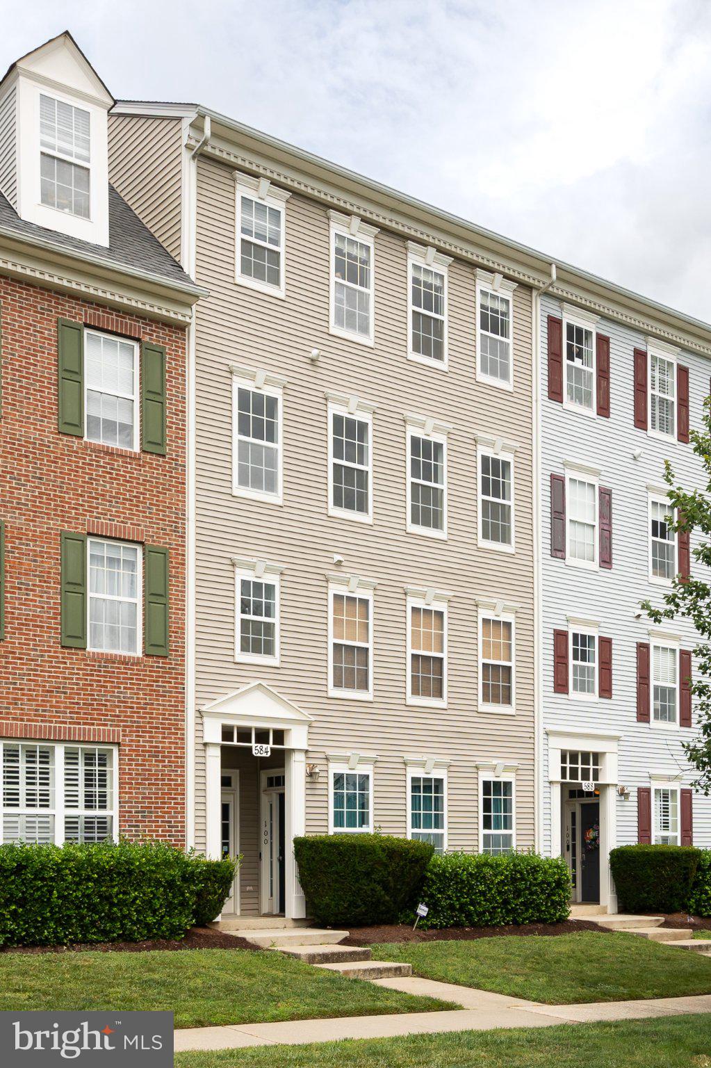 584 ORCHARD RIDGE DRIVE 200