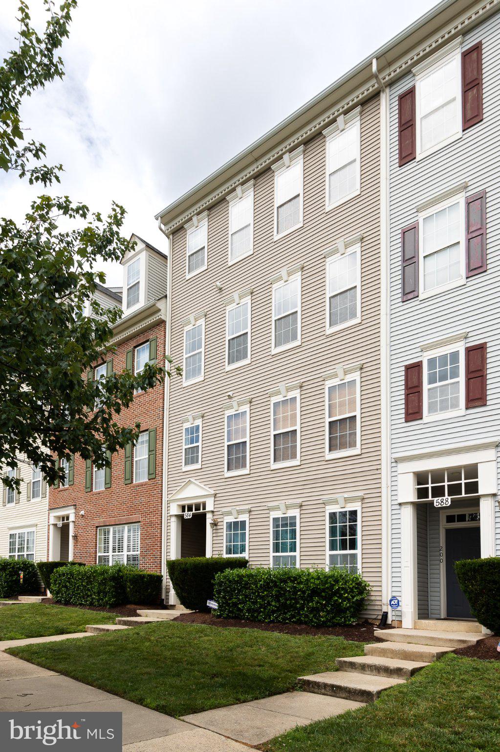 584 ORCHARD RIDGE DRIVE 200