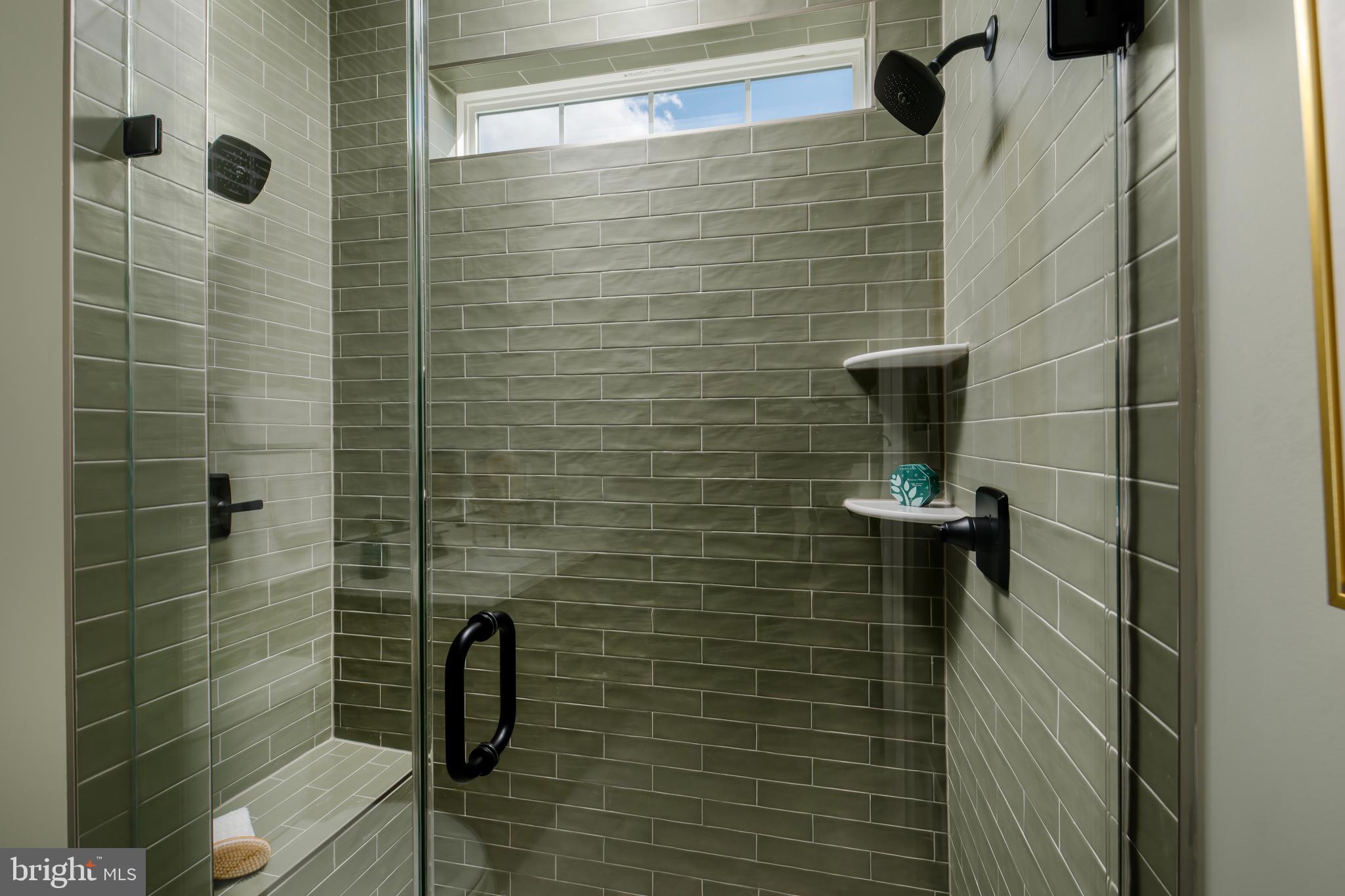 MARY'S LANDING - Residential