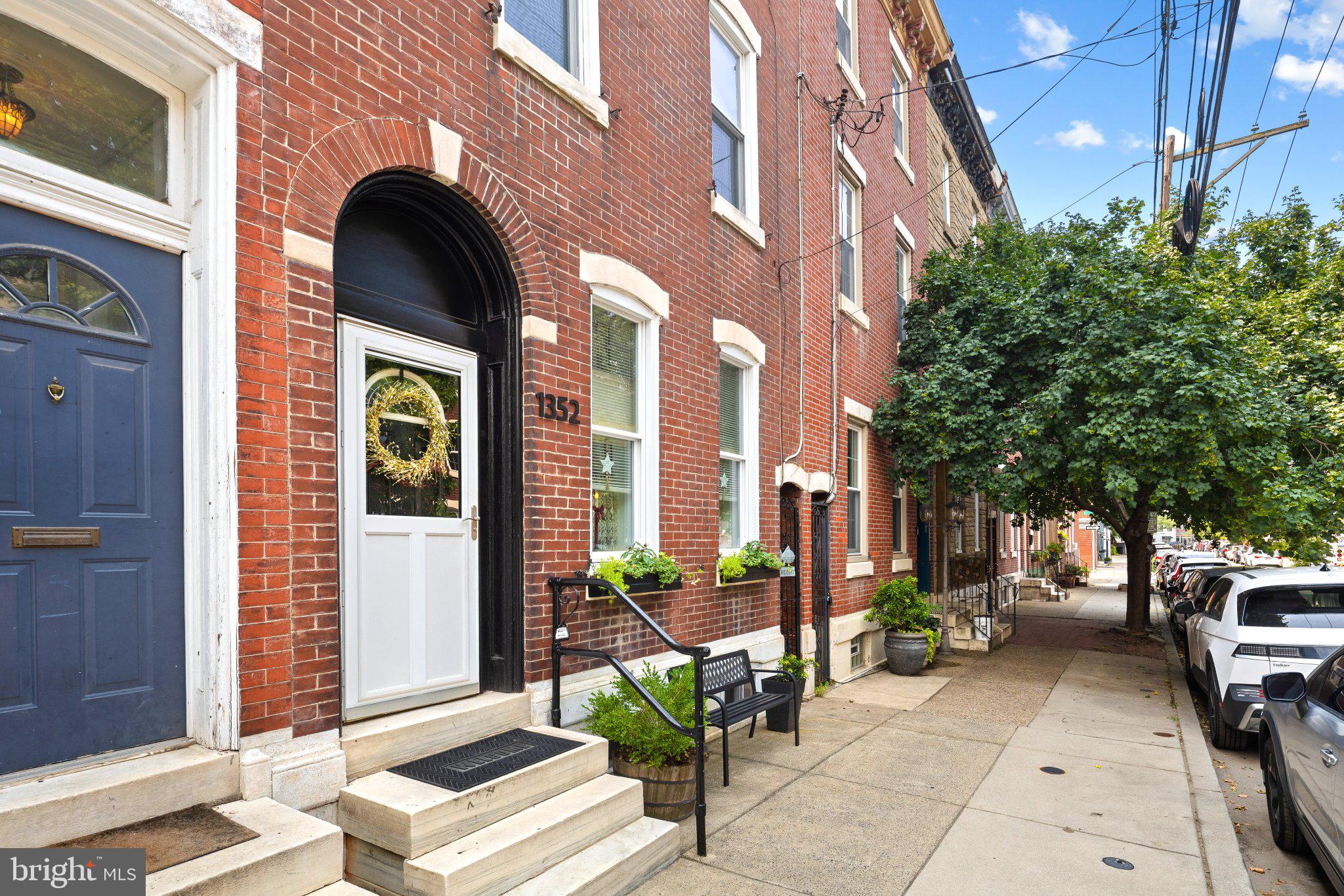 1352 MARLBOROUGH STREET