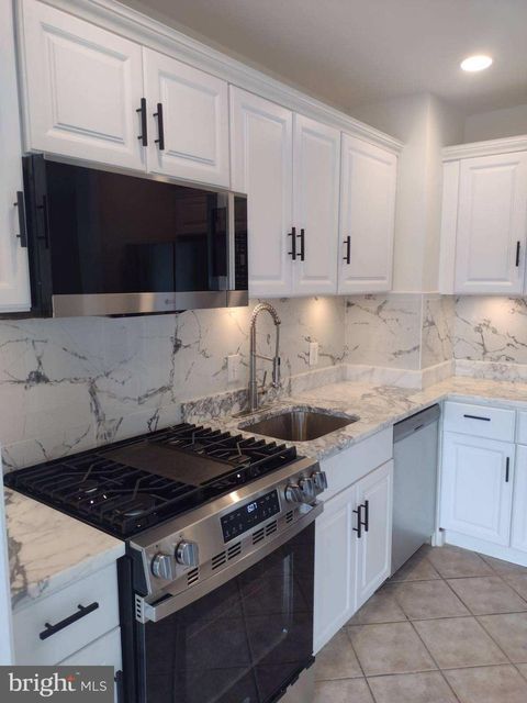 Homes For Sale - 812 Forest Glen Road<br/> SILVER SPRING, MD 20901