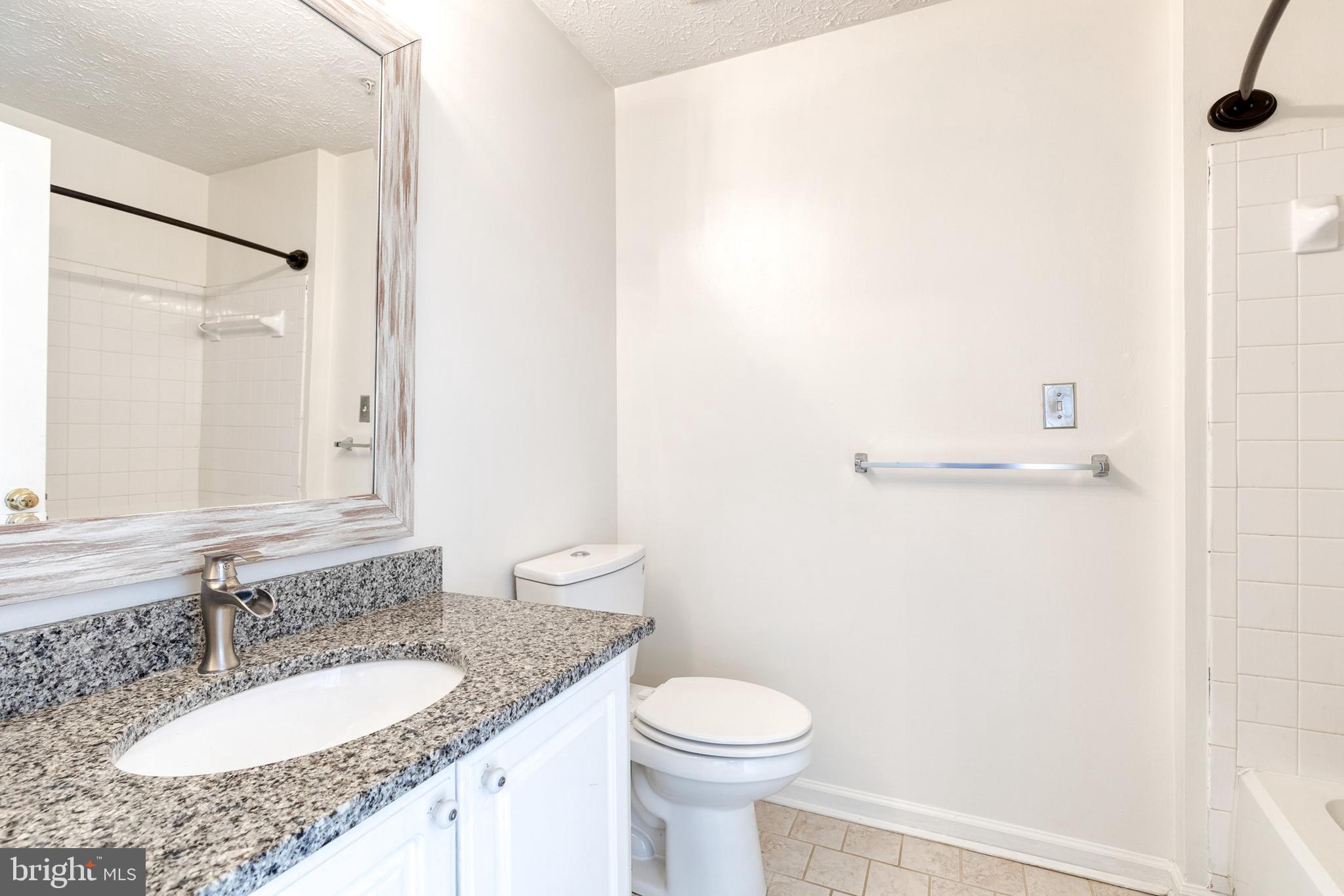 CHESTNUT GABLE - Residential Lease