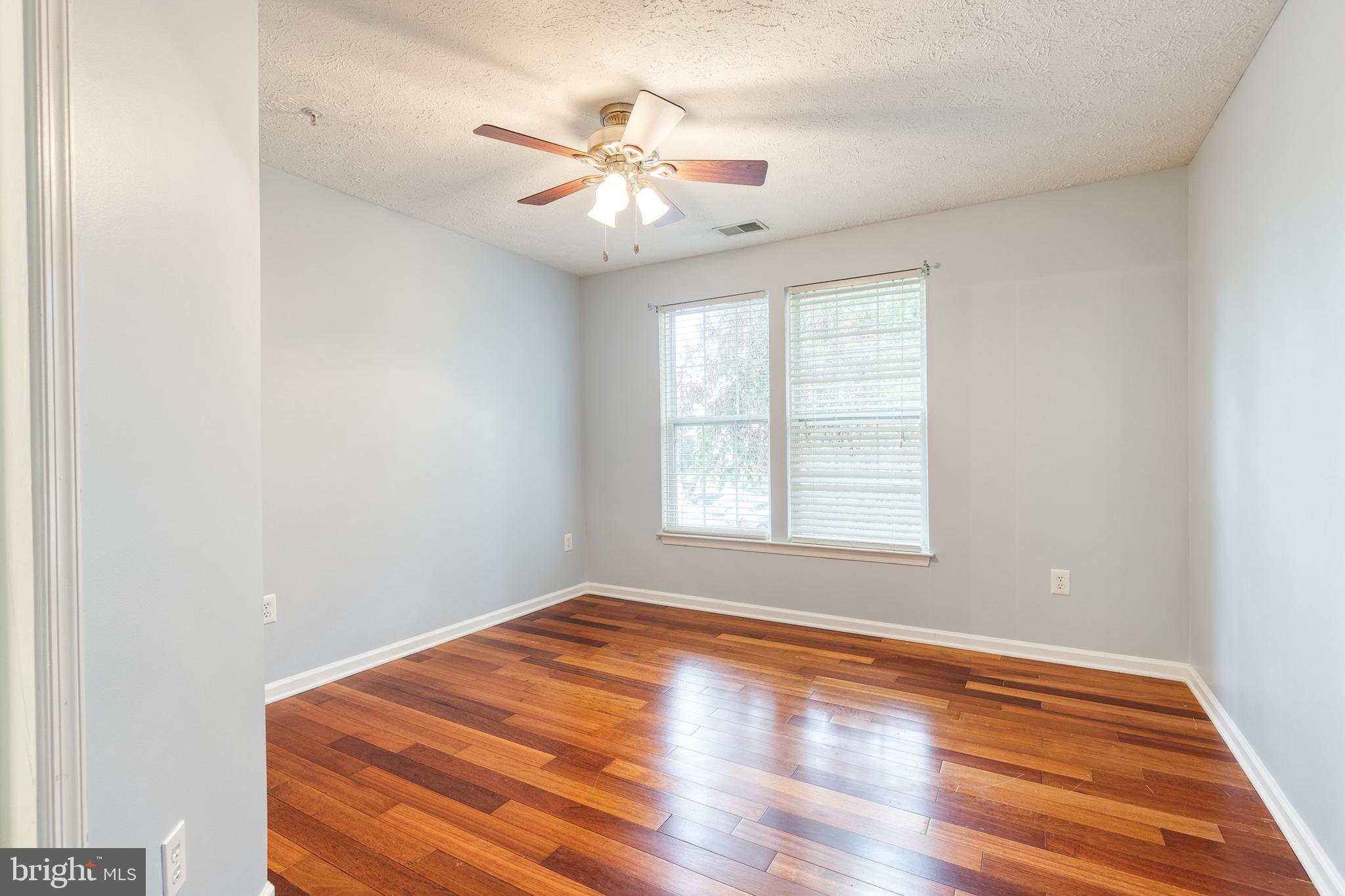 CHESTNUT GABLE - Residential Lease