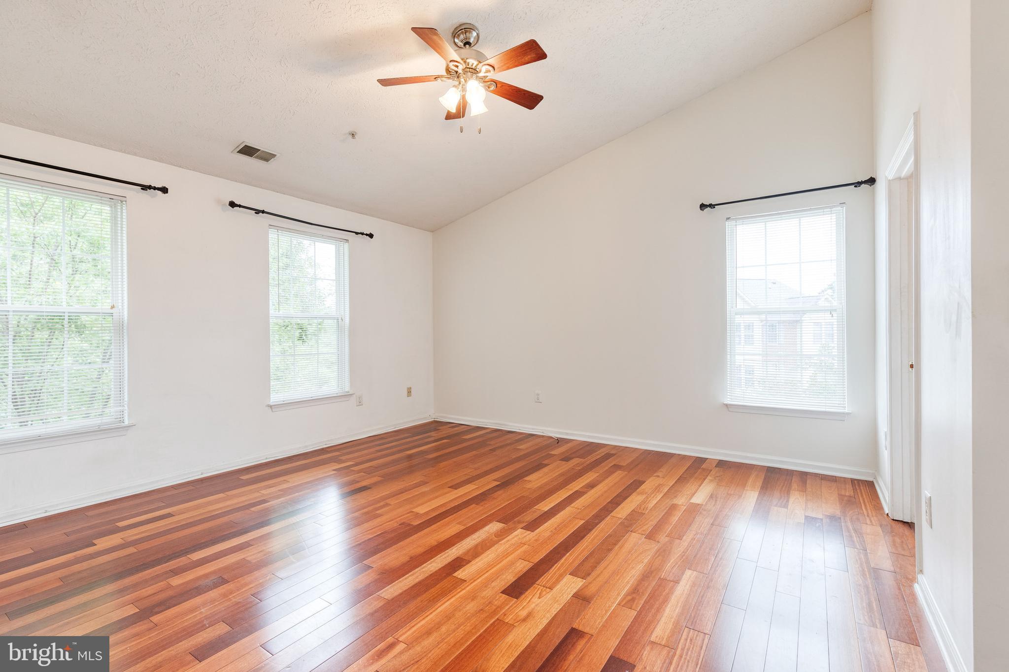 CHESTNUT GABLE - Residential Lease