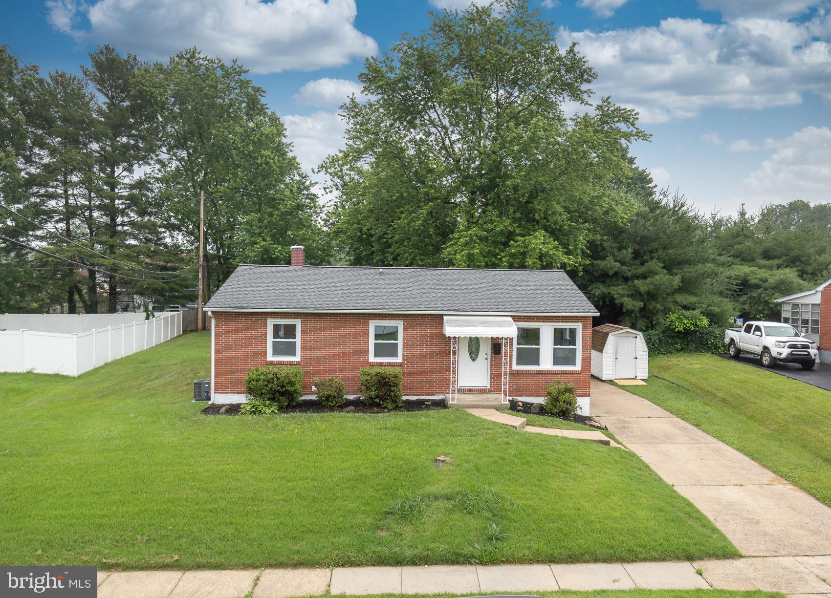461 DORIS CIRCLE