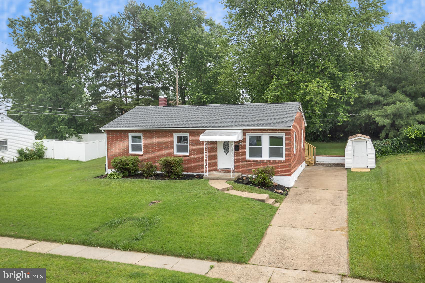 461 DORIS CIRCLE