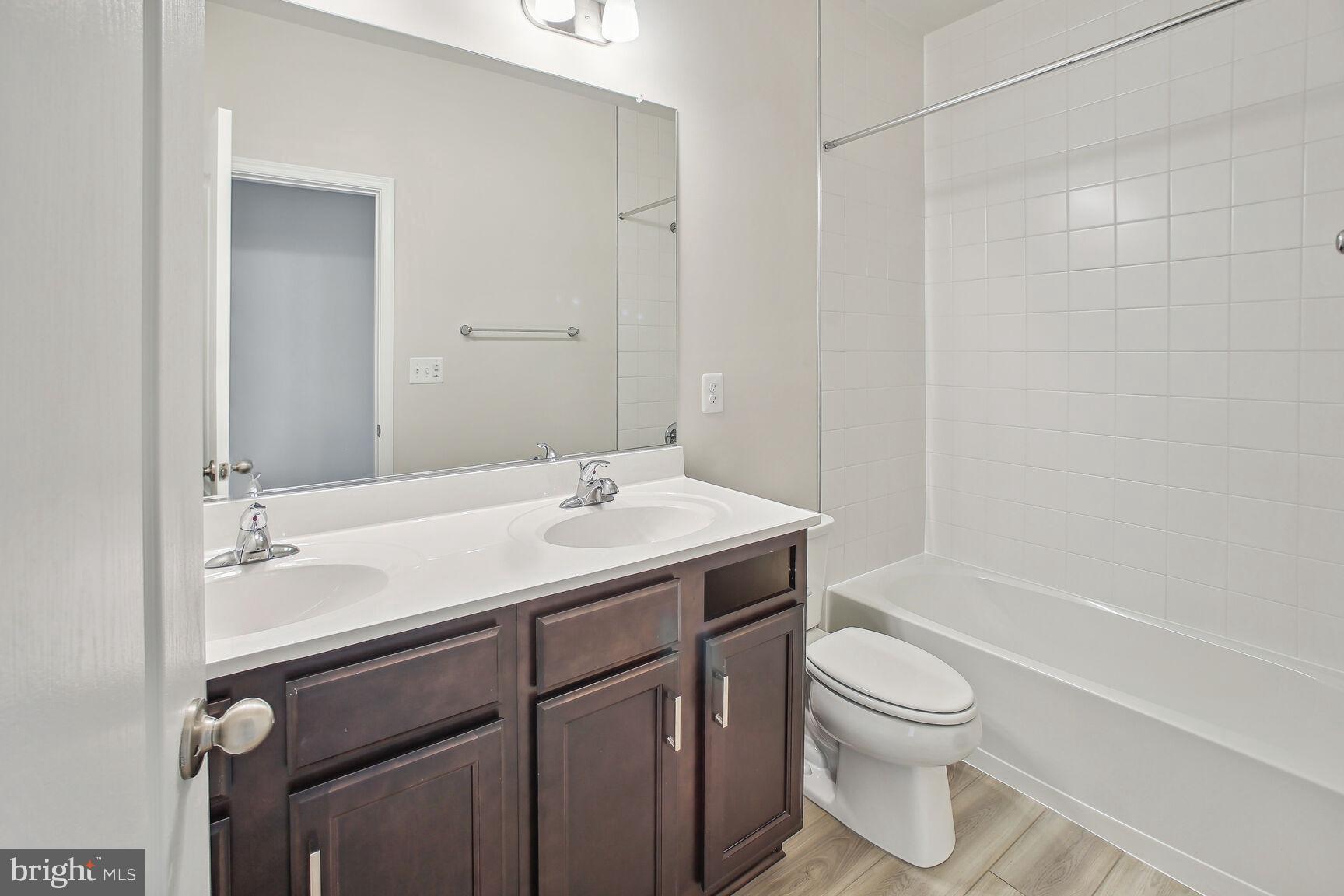 TINKER'S PRESERVE - Residential