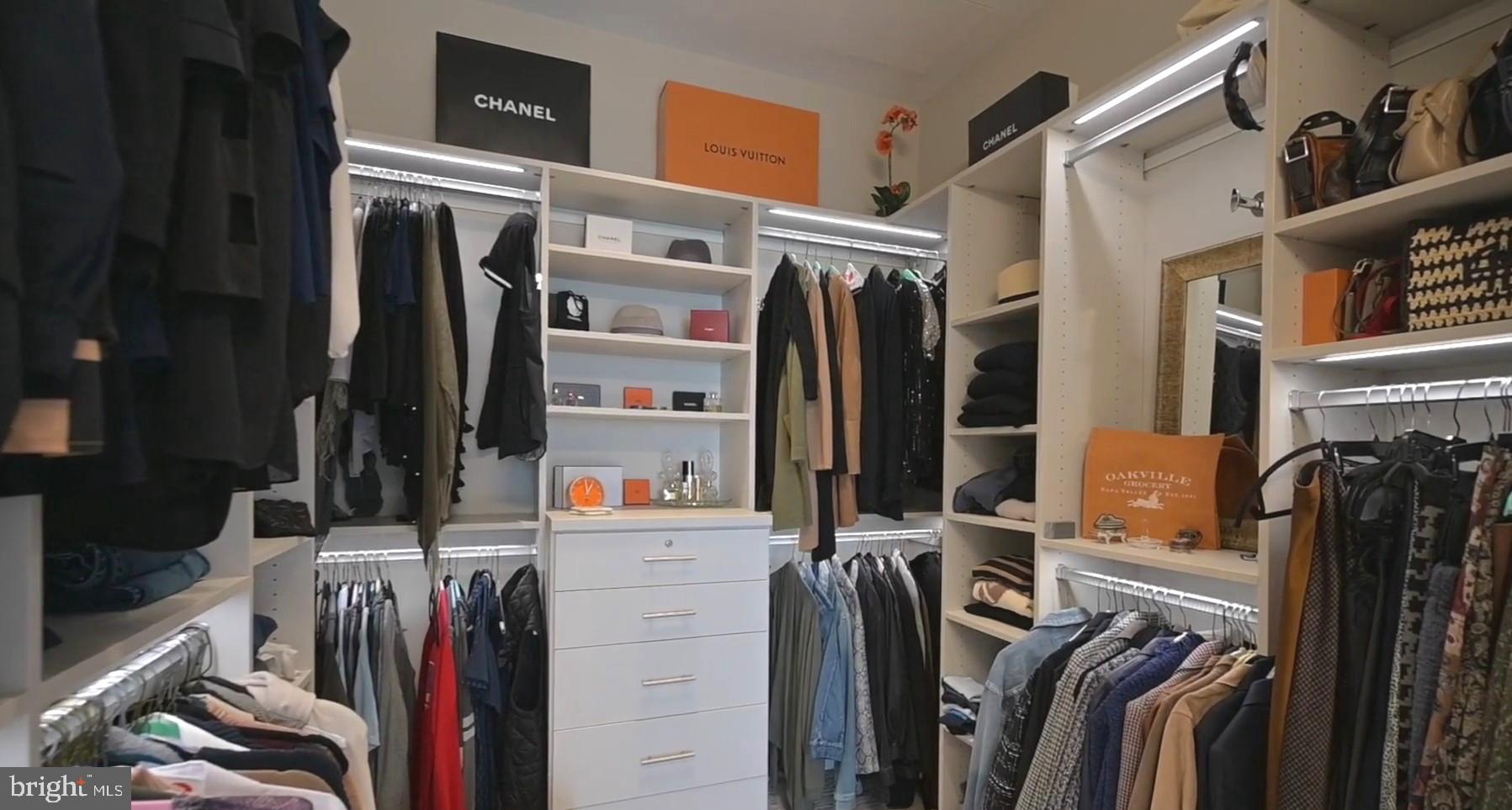 CENTER CITY - Residential