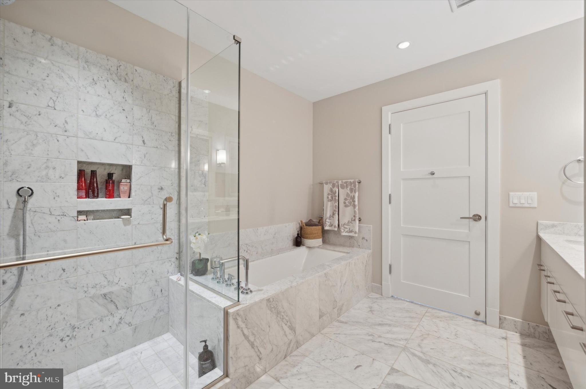 CENTER CITY - Residential